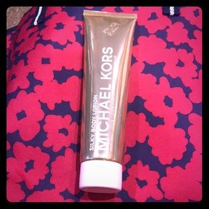 Michael Kors Silky Body Lotion